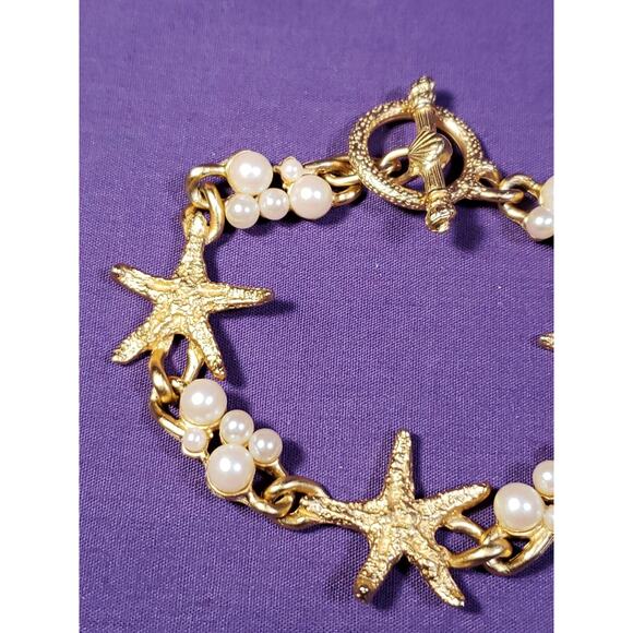 Yellow Gold Plated Starfish and Faux Pearl Cluster Bracelet, Toggle Clasp, 8" - Picture 4 of 16